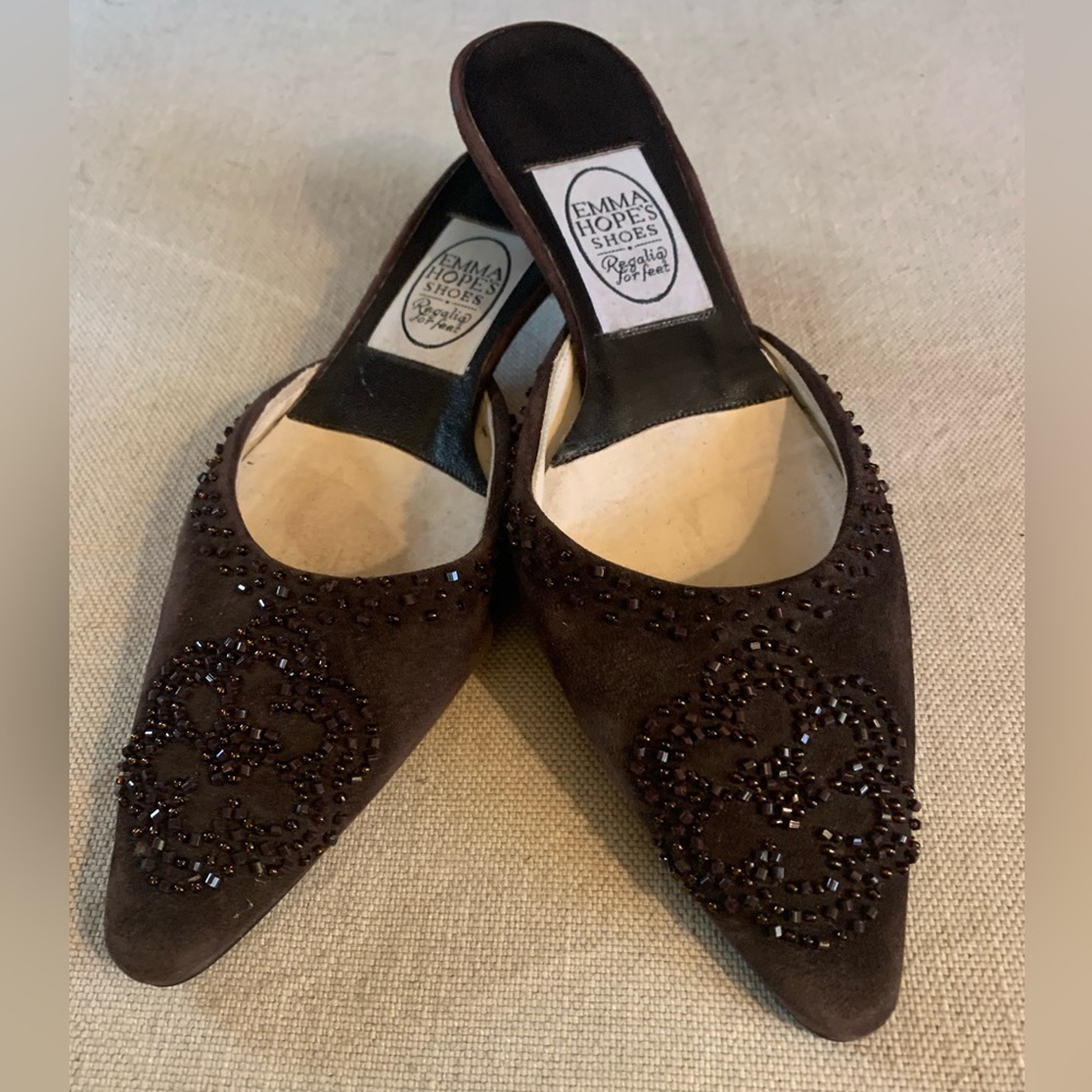 Designer EMMA HOPE Chocolate Brown Suede Slides w/ Beaded Design. Sz. 36